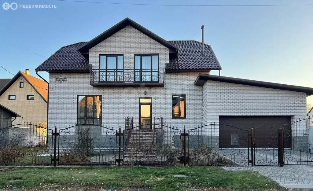 Дом в Барнаул, Ангарский проезд (184 м) - Фото 1