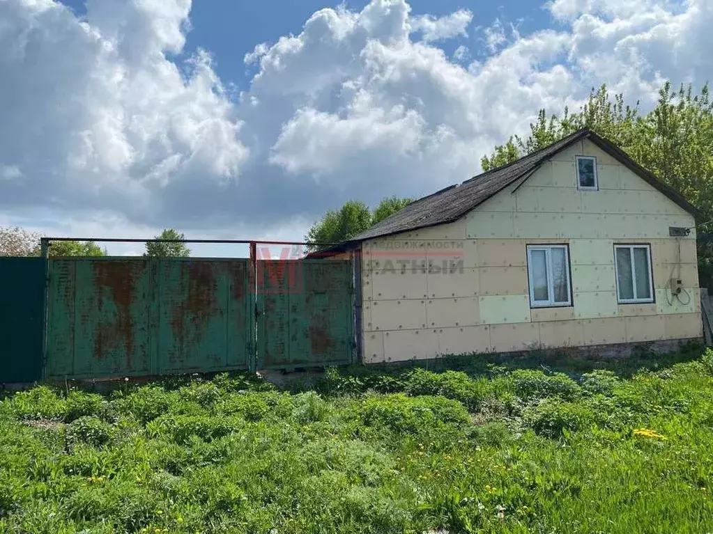 Дом в Белгородская область, Старооскольский городской округ, с. ... - Фото 0