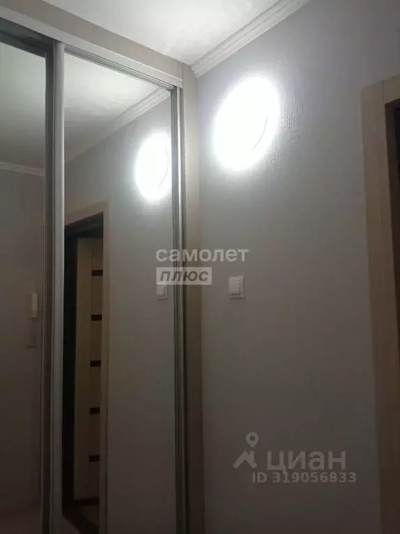 1-к кв. Омская область, Омск ул. Арнольда Нейбута, 64 (30.0 м) - Фото 0
