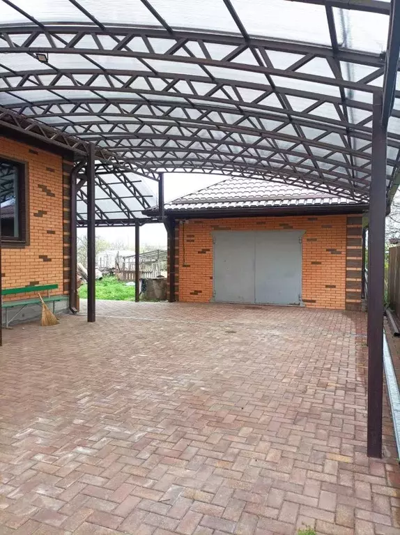 Дом в Адыгея, Тахтамукайский район, Энем пгт Пролетарская ул. (217 м) - Фото 2