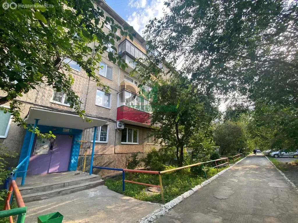 3-комнатная квартира: Орск, микрорайон Новый город, улица ... - Фото 0