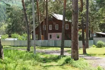 Дом в Алтай, Чемальский район, с. Чемал  (100 м) - Фото 1