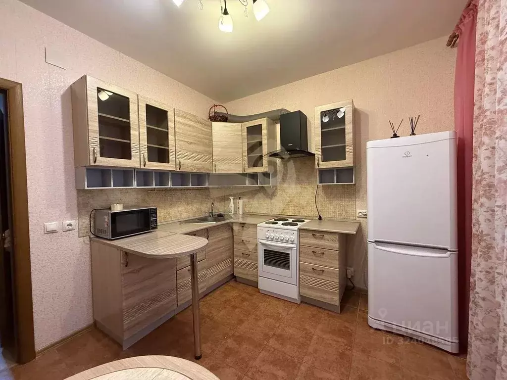 1-к кв. Белгородская область, Старый Оскол Степной мкр, 25 (46.0 м) - Фото 2