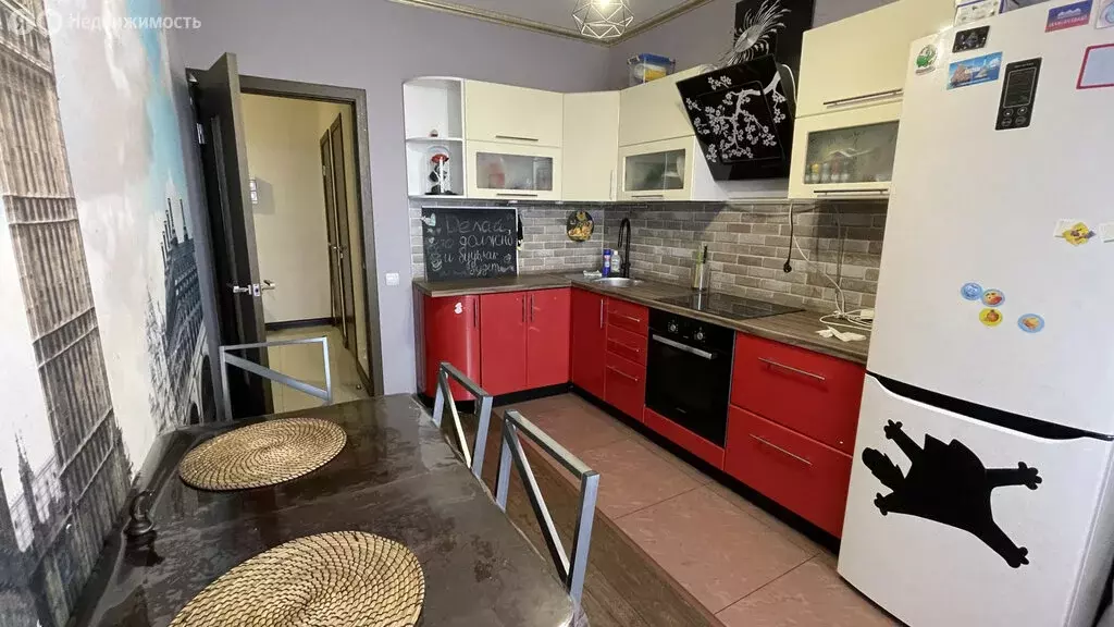 2-комнатная квартира: Сыктывкар, улица Ленина, 24 (57.5 м) - Фото 2