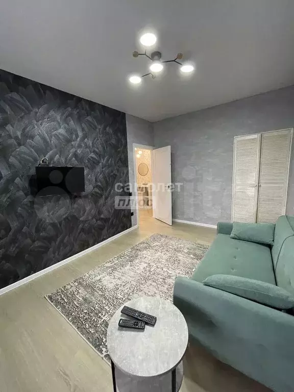 2-к. квартира, 43 м, 4/4 эт. - Фото 1