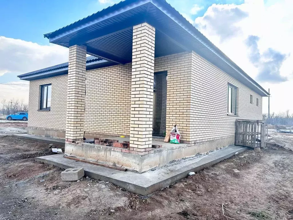 Дом в Оренбургская область, Оренбургский район, с. Подгородняя ... - Фото 1