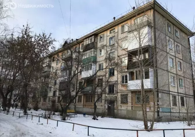 2-комнатная квартира: Тюмень, улица Пермякова, 12 (47 м) - Фото 1