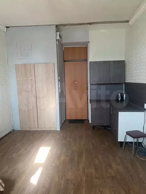 Комната 19,4 м в 9-к., 2/6 эт. - Фото 1