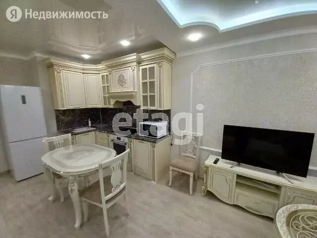 Квартира-студия: Тюмень, улица Дмитрия Менделеева, 2к2 (30 м) - Фото 0