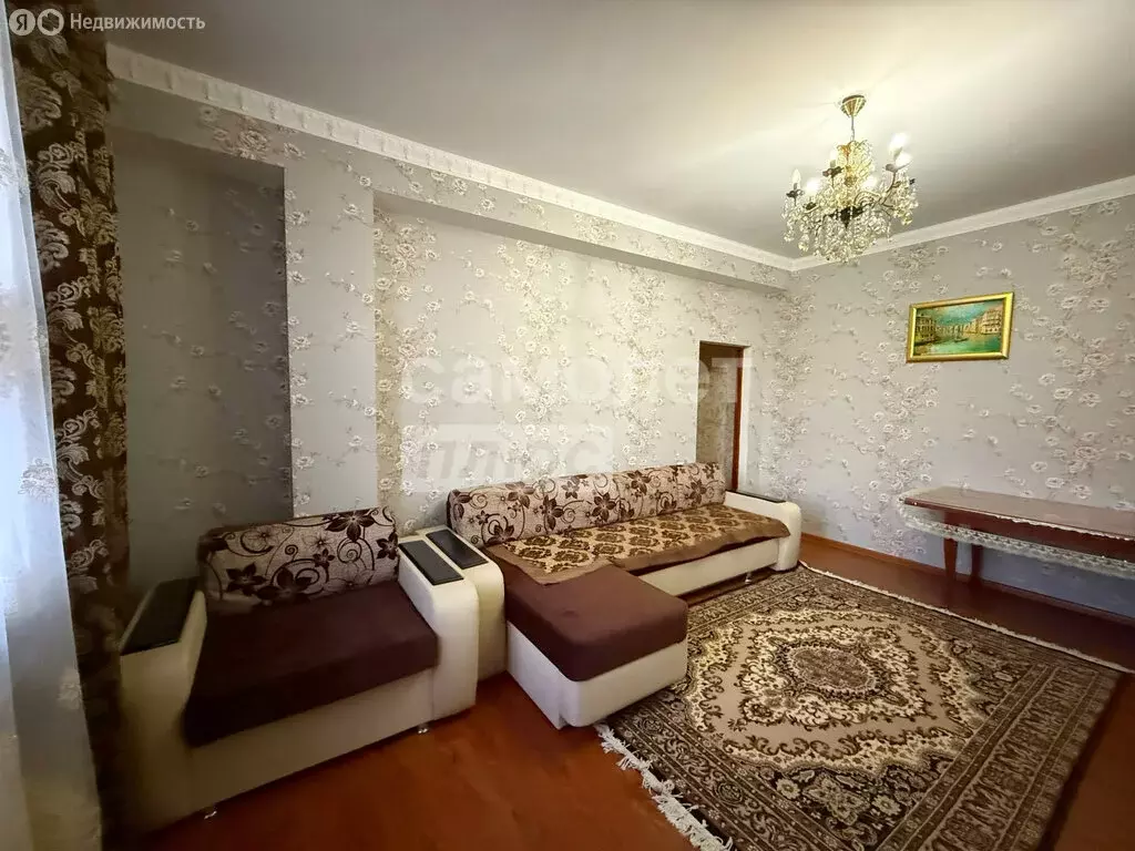 2-комнатная квартира: Махачкала, улица Селивантьева, 32 (60 м) - Фото 0