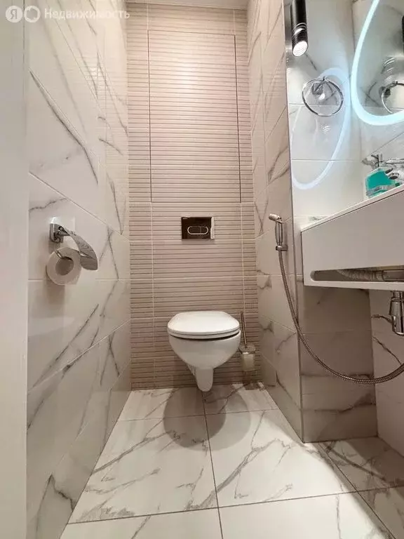 3-комнатная квартира: Санкт-Петербург, улица Дыбенко, 42 (81.4 м) - Фото 1