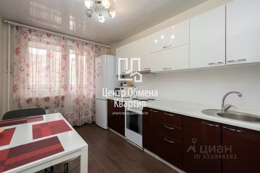 2-к кв. Иркутская область, Иркутск Байкальская ул., 317 (71.4 м) - Фото 1