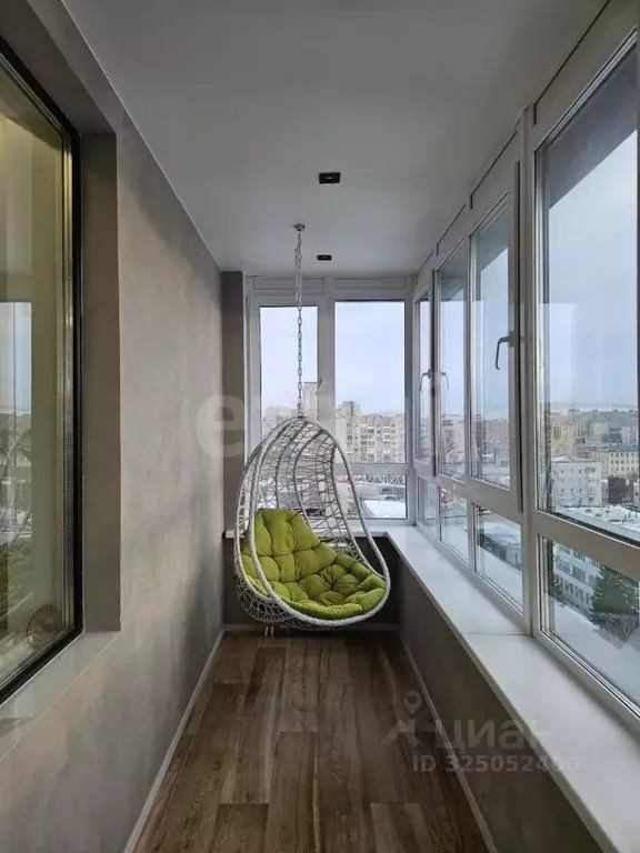 3-к кв. Омская область, Омск Кемеровская ул., 8А (79.9 м) - Фото 1