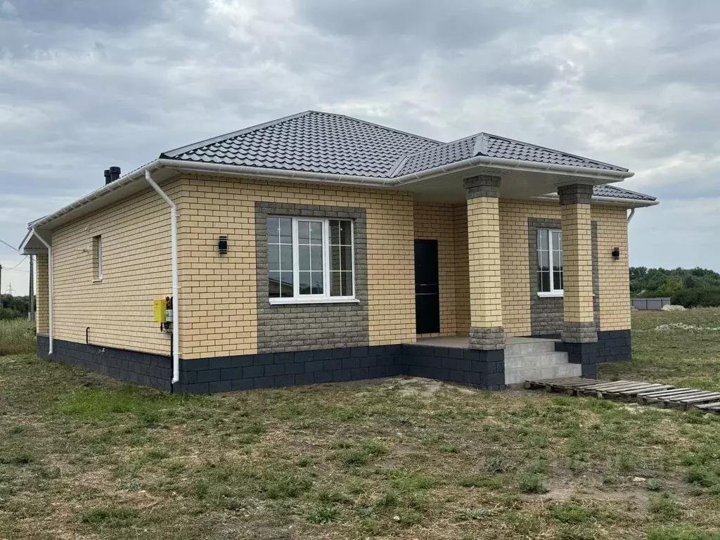 Дом в Белгородская область, Белгородский район, Разумное рп ул. ... - Фото 1