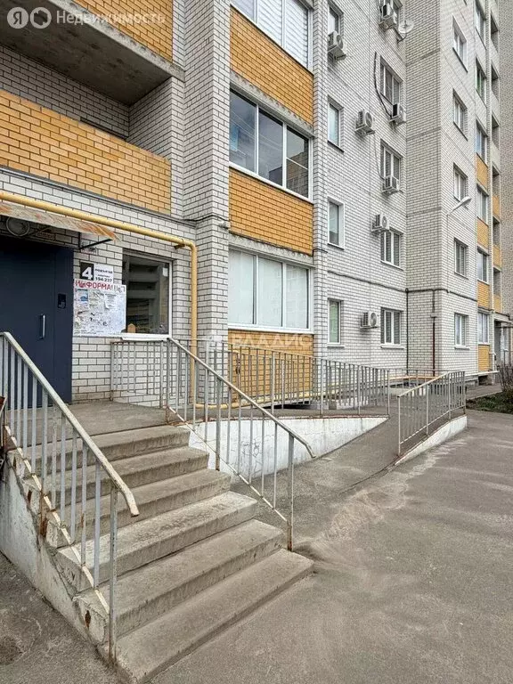 1-комнатная квартира: Семилуки, улица 25 лет Октября, 140/4 (35 м) - Фото 2