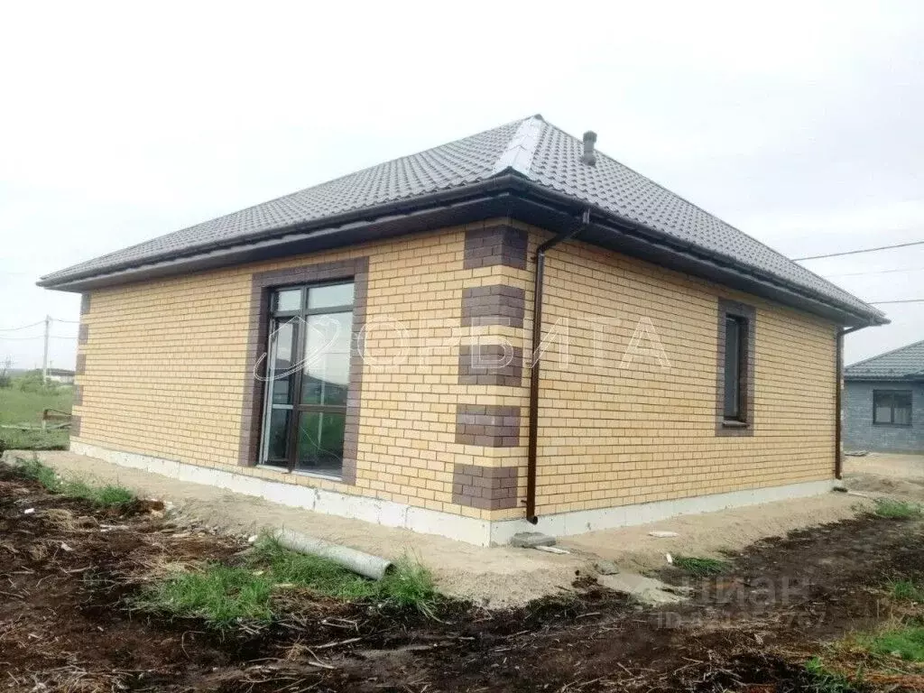 Дом в Тюменская область, Тюмень ул. Чайная (100 м) - Фото 1