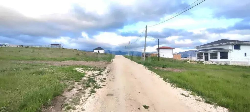 Участок в Крым, Симферопольский район, с. Доброе ул. Яшлык (10.0 сот.) - Фото 0