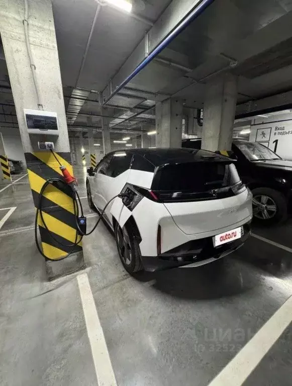 Гараж в Свердловская область, Екатеринбург ул. Азина, 31 (15 м) - Фото 1