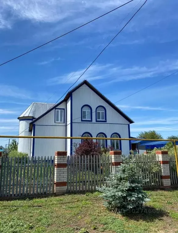 Коттедж в Самарская область, с. Хворостянка ул. Фрунзе, 84 (390 м) - Фото 1