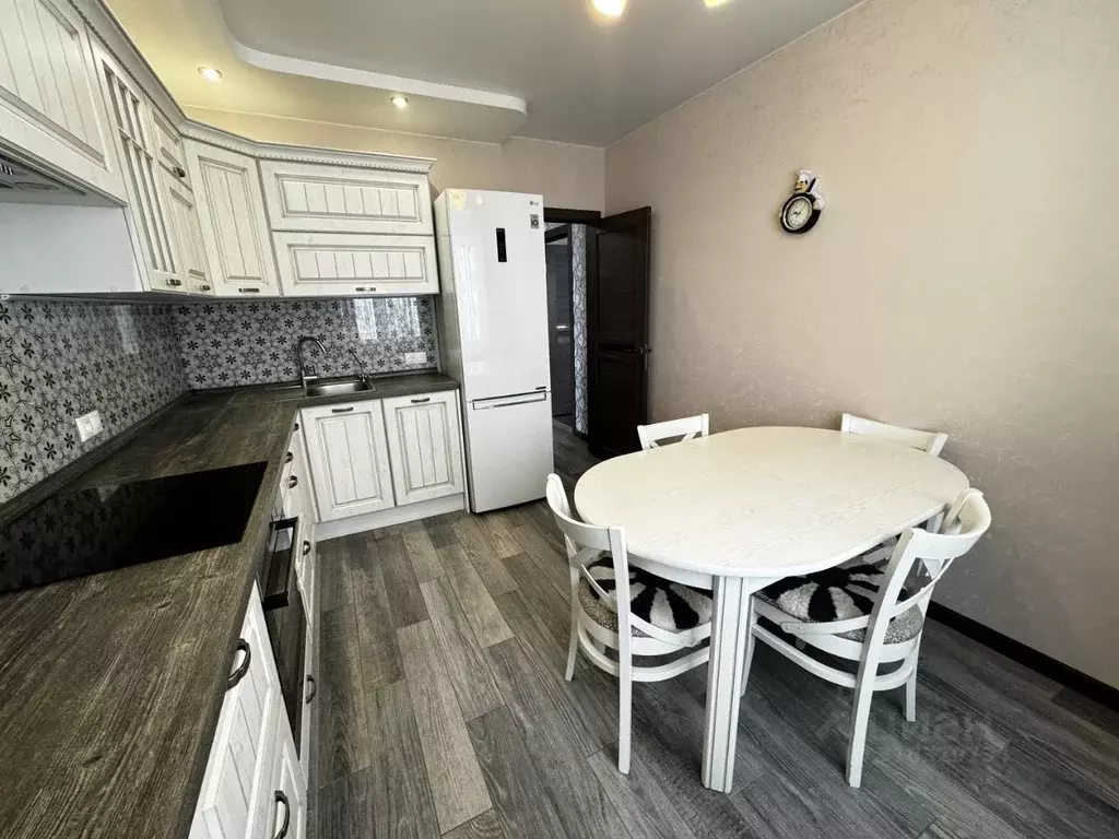 2-к кв. Саратовская область, Саратов проезд 4-й Волжский, 20 (70.0 м) - Фото 1