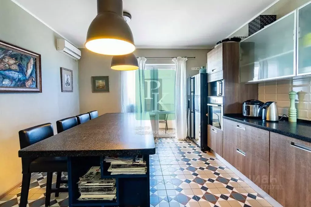 3-к кв. Севастополь ул. Репина, 1/2 (108.7 м) - Фото 2