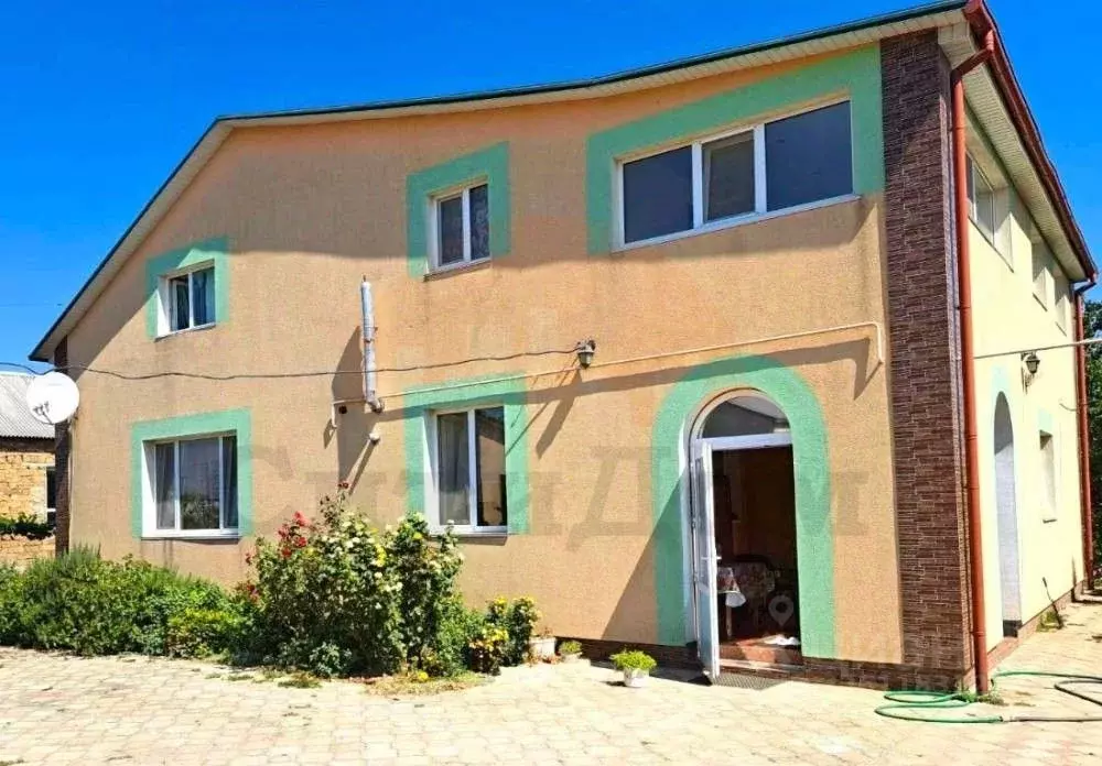 Дом в Крым, Сакский район, Ореховское с/пос, с. Михайловка ул. Средняя ... - Фото 1