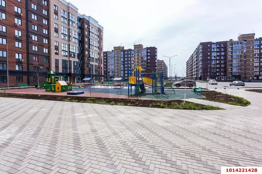 3-к кв. Краснодарский край, Краснодар ул. Имени Генерала Корнилова ... - Фото 0