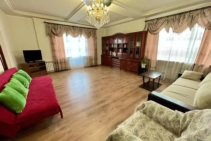 4-к кв. Смоленская область, Смоленск Коммунистическая ул., 5 (130.0 м) - Фото 1