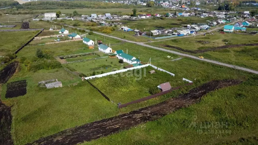 Дом в Тюменская область, Исетский район, с. Шорохово ул. Строителей ... - Фото 1