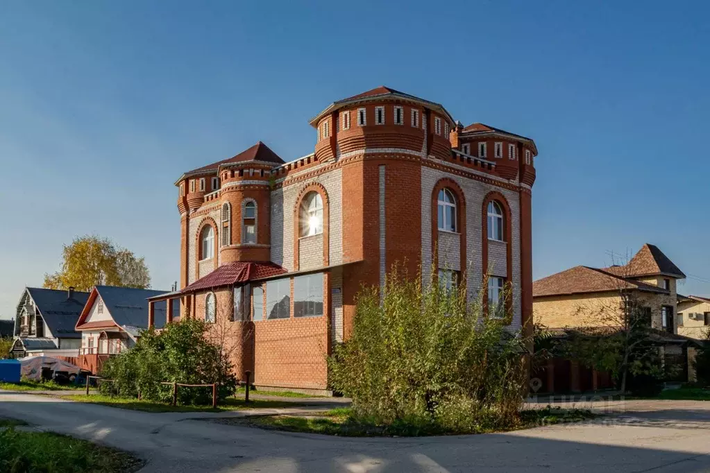 Коттедж в Пермский край, Пермь Бердичевская ул., 167 (556 м) - Фото 2
