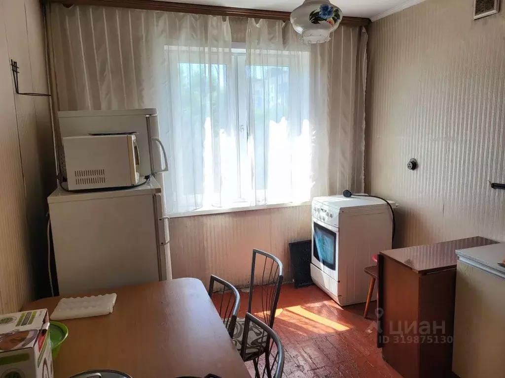 3-к кв. Кемеровская область, Новокузнецк ул. Ленина, 28 (58.7 м) - Фото 0