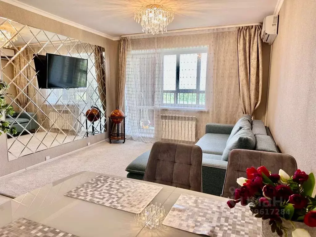 1-к кв. Омская область, Омск ул. Успенского, 31В (58.0 м) - Фото 1