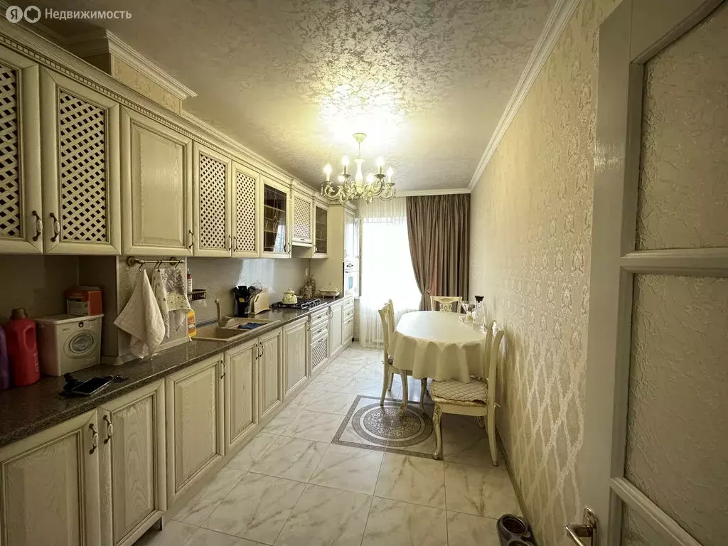 3-комнатная квартира: Владикавказ, проспект Доватора, 33 (72 м) - Фото 0