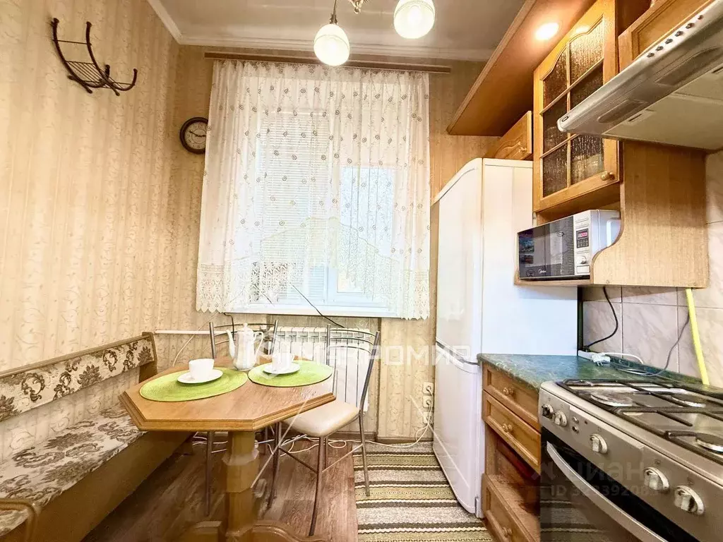 2-к кв. Брянская область, Брянск ул. Дзержинского, 3 (51.8 м) - Фото 2