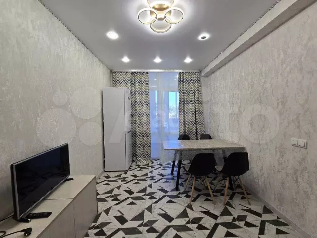 3-к. квартира, 82,3 м, 1/9 эт. - Фото 0