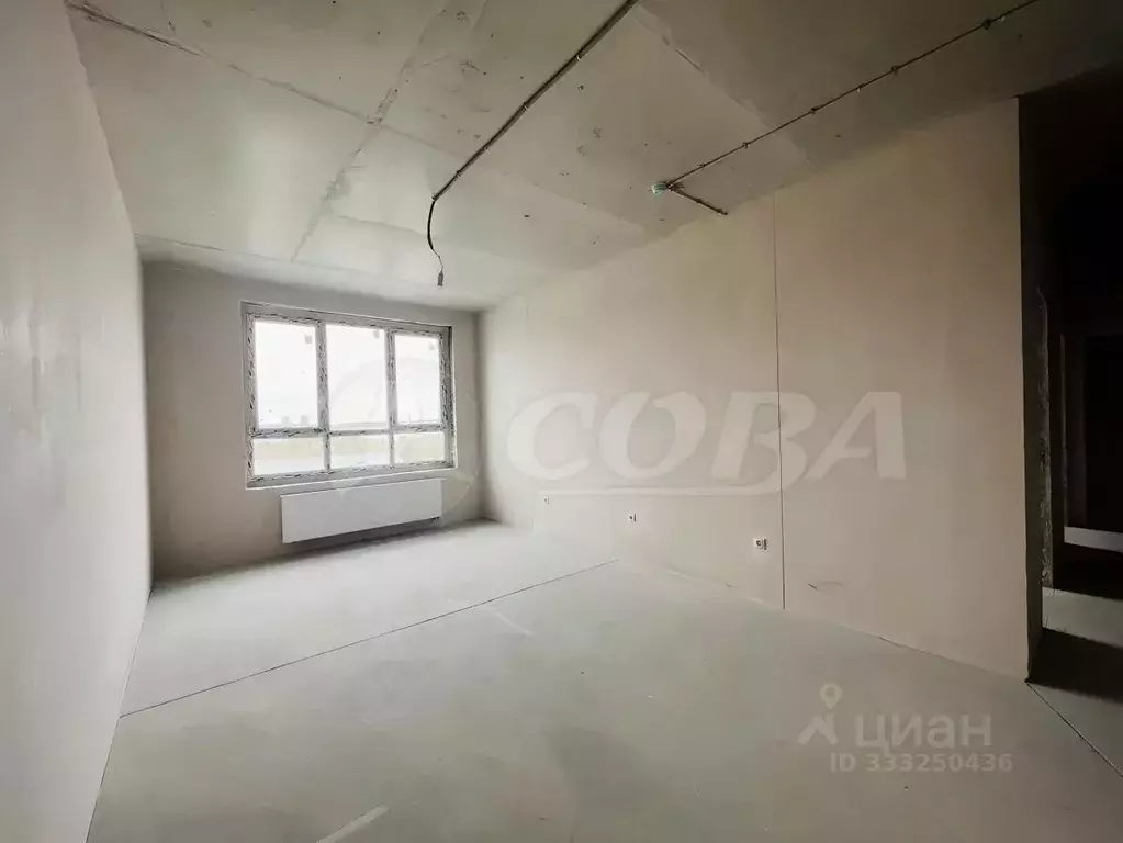 3-к кв. Тюменская область, Тюмень ул. Разведчика Кузнецова, 16/1 (95.6 ... - Фото 1