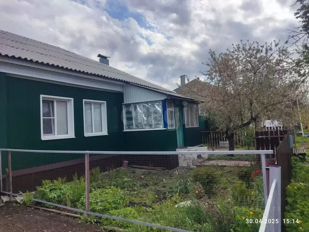 Дом в Воронежская область, Грибановский пгт ул. Революции, 29 (98 м) - Фото 0