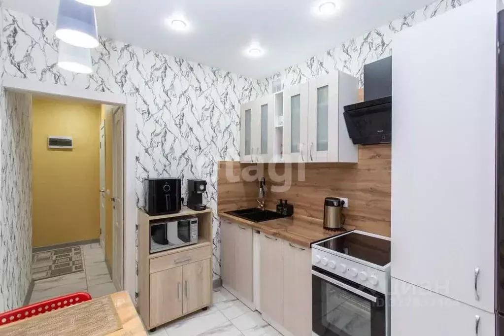 2-к кв. Тюменская область, Тобольск 4-й мкр, 14 (47.0 м) - Фото 2