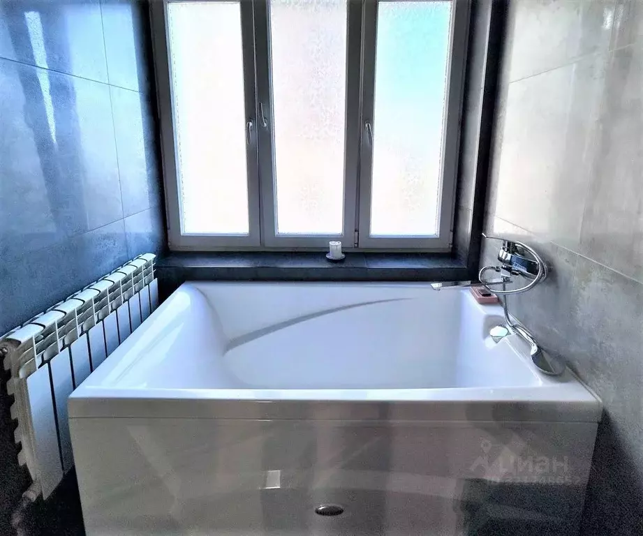 2-к кв. Башкортостан, Уфа Коммунистическая ул., 107 (57.2 м) - Фото 2