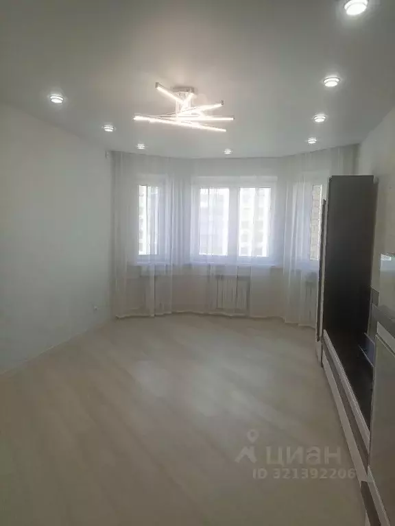 2-к кв. Липецкая область, Липецк ул. И.В. Свиридова, 2 (74.8 м) - Фото 2