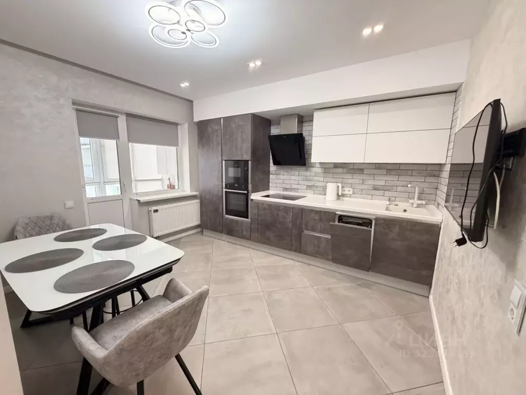 3-к кв. Саратовская область, Саратов ул. Усть-Курдюмская, 25 (120.0 м) - Фото 1