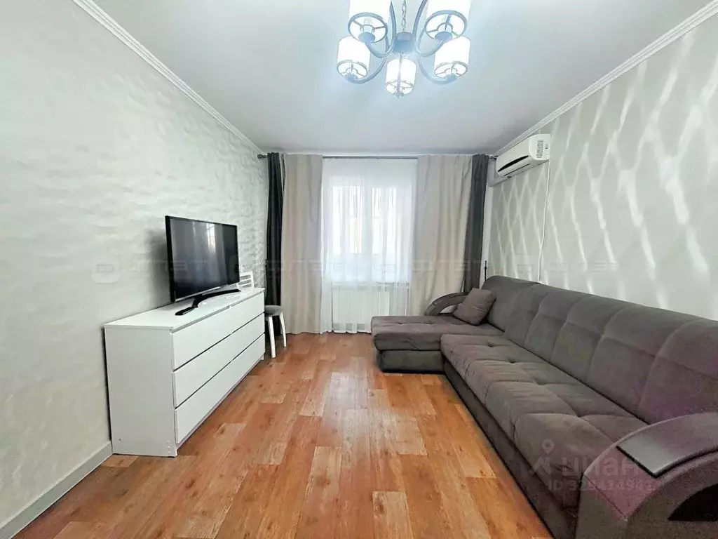 2-к кв. Татарстан, Казань ул. Юлиуса Фучика, 107 (53.7 м) - Фото 1