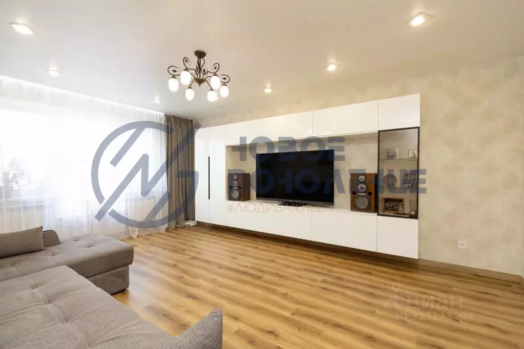 4-к кв. Омская область, Омск Омская ул., 136к1 (103.4 м) - Фото 1