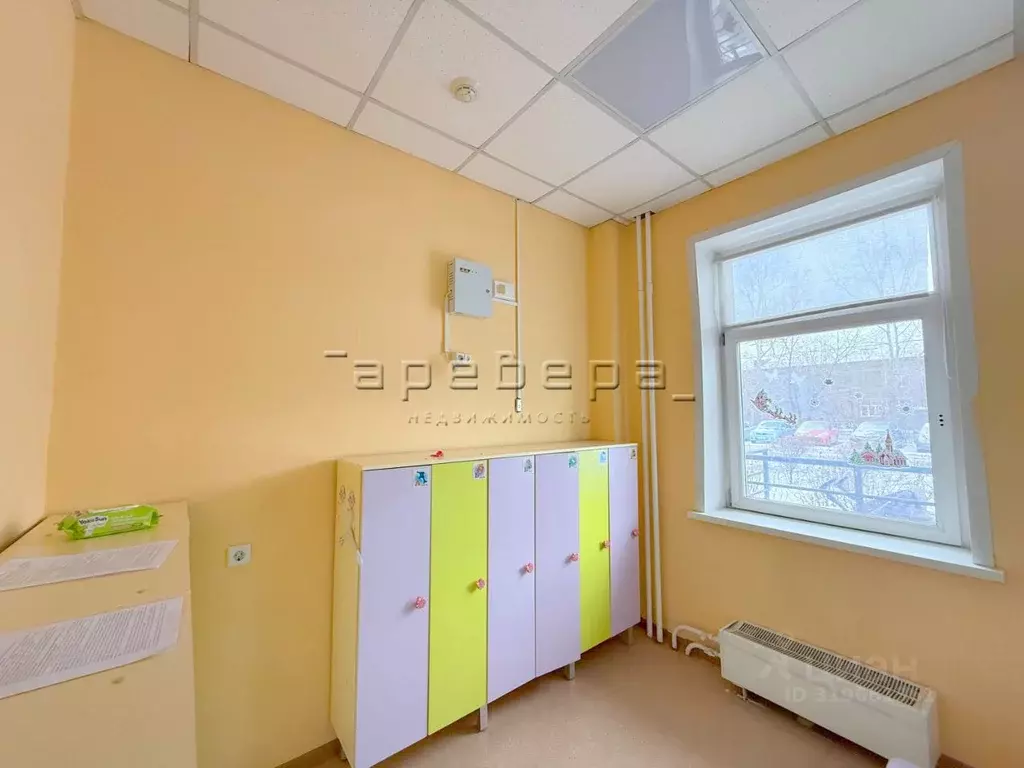 Помещение свободного назначения в Красноярский край, Красноярск ул. 26 ... - Фото 1