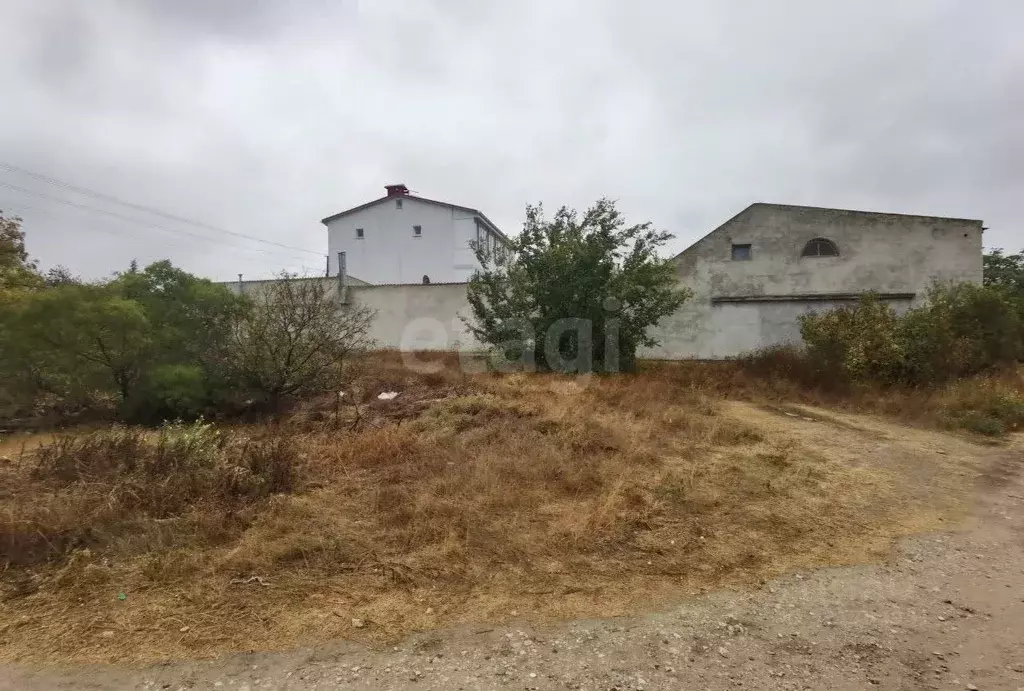 Участок в Крым, Черноморское пгт ул. Заводская, 13 (8.0 сот.) - Фото 1