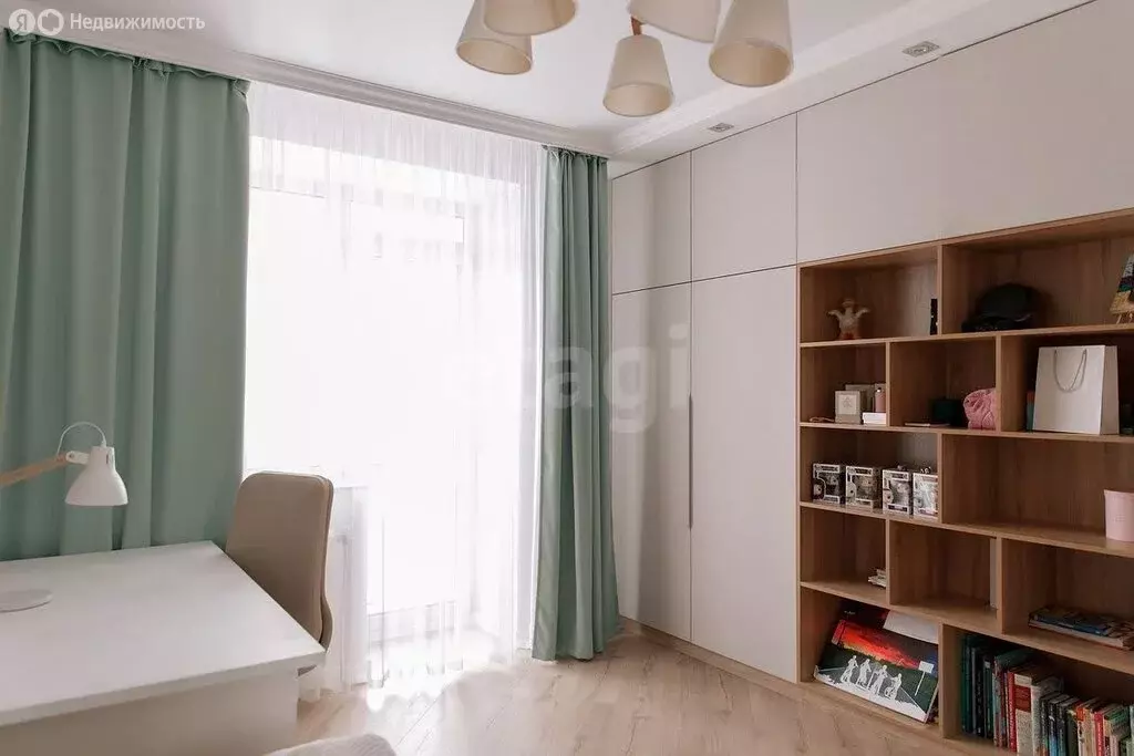 4-комнатная квартира: Томск, Спортивный переулок, 7 (116 м) - Фото 1