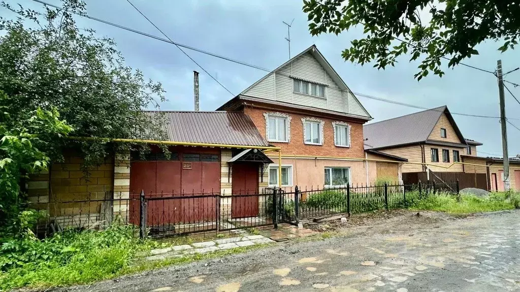 Дом в Свердловская область, Первоуральск ул. Белинского, 28 (104 м) - Фото 0
