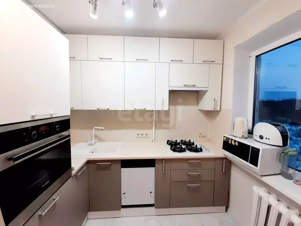 2-комнатная квартира: Кириши, улица Строителей, 17 (47.9 м) - Фото 2