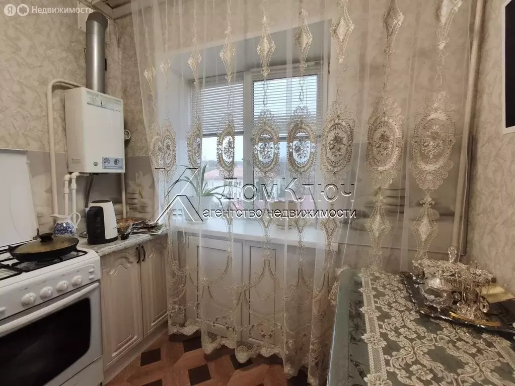 3-комнатная квартира: Уфа, улица Карла Маркса, 25 (53 м) - Фото 1