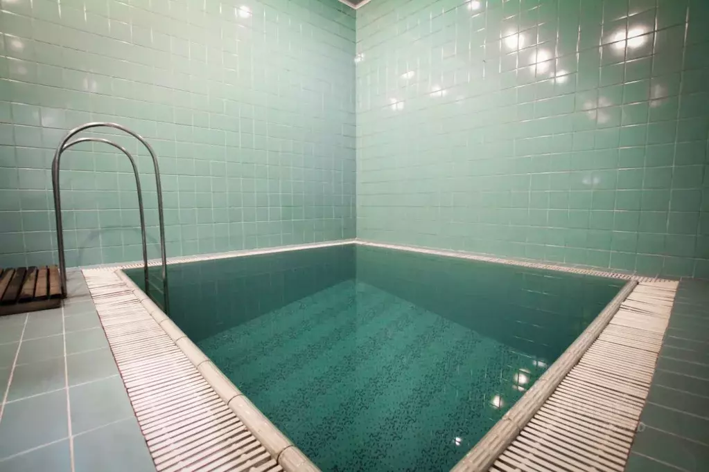 Дом в Красноярский край, Красноярск Кубанская ул., 75Б (400 м) - Фото 1